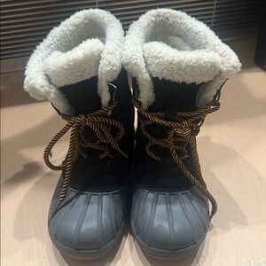 Cat & Jack Boys Winter Duck Boots Lace Up Faux Sherpa Lined Black Size 1